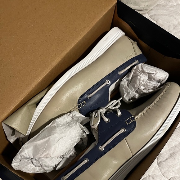 Brand new, never worn - Picture 3 of 3